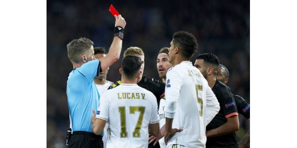 Princip Real Madrid ztrácí hru a ztrácí morálku